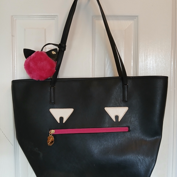 Betsey Johnson Handbags - Women's Black Tote Bag with Pink Accent - Unbranded